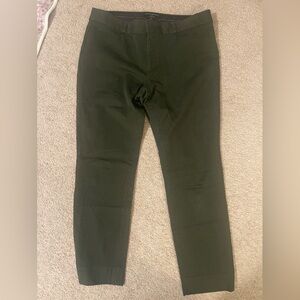 Banana Republic slim leg ankle length Sloan pants in dark green - size 8